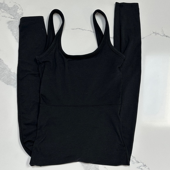 VUORI Halo Essential Jumpsuit BLACK Women's size small NWT BLACK bodysuit - Picture 3 of 4